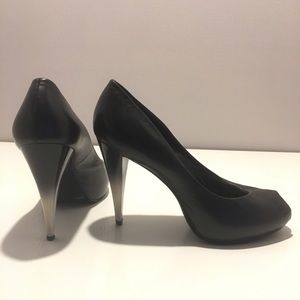 Jessica Simpson Leather Ombré Heeled Pumps